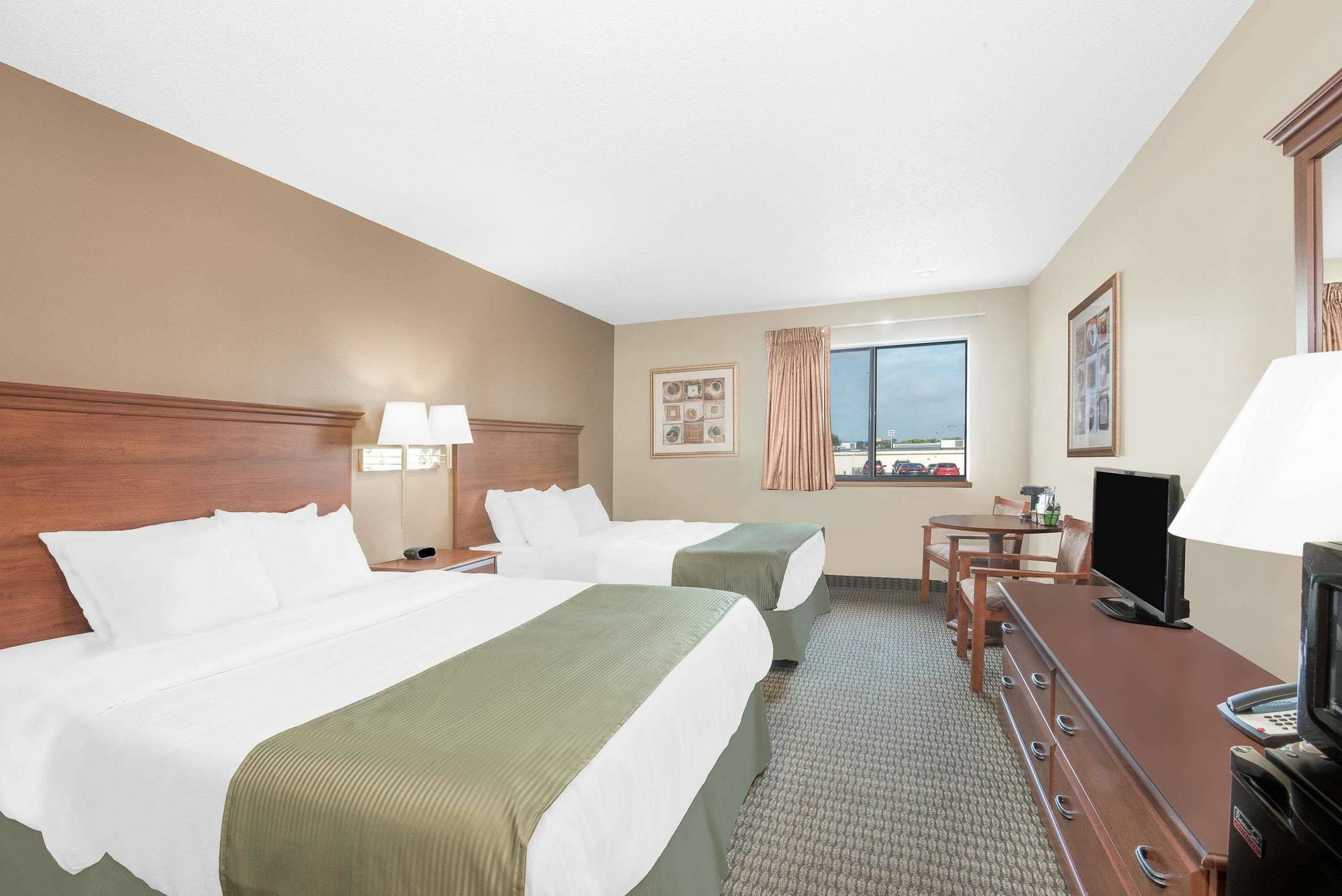 Days Inn By Wyndham Mitchell Sd Exteriér fotografie