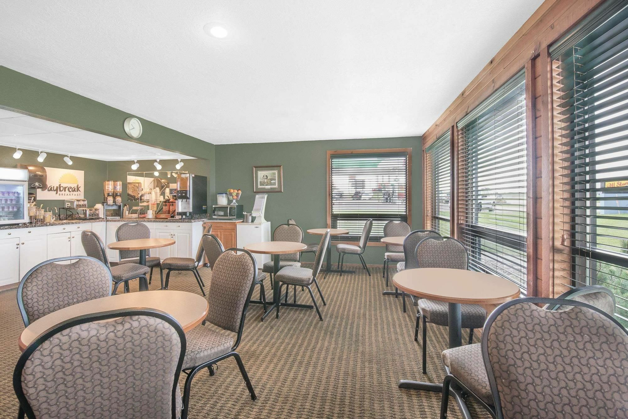 Days Inn By Wyndham Mitchell Sd Exteriér fotografie